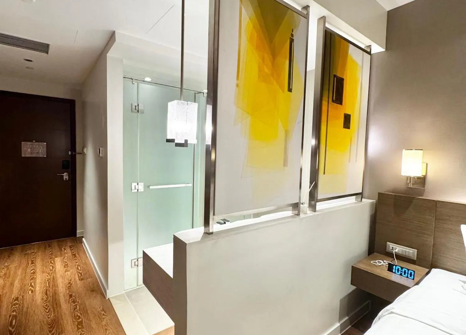 Rockwell View King Suites Manila